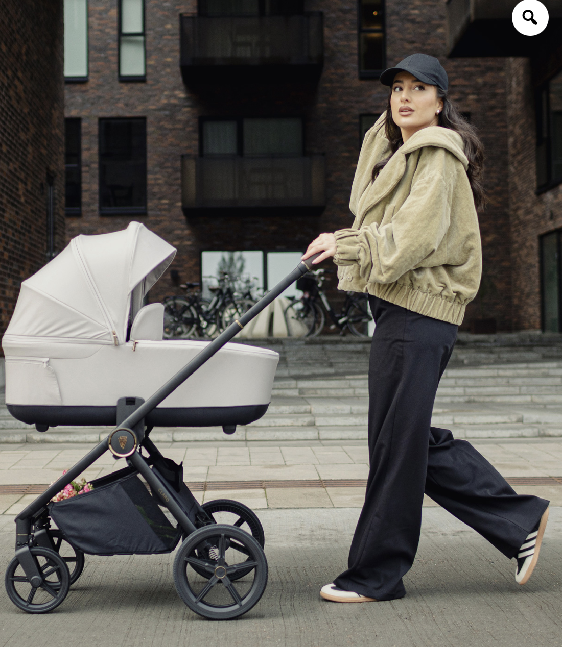 Venicci Claro Vanilla Pram Bundle - Image 2