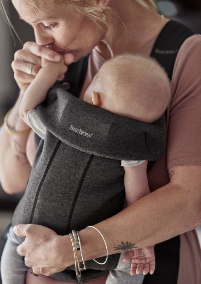 BabyBjörn Baby Carrier Mini - Charcoal gray - Image 4