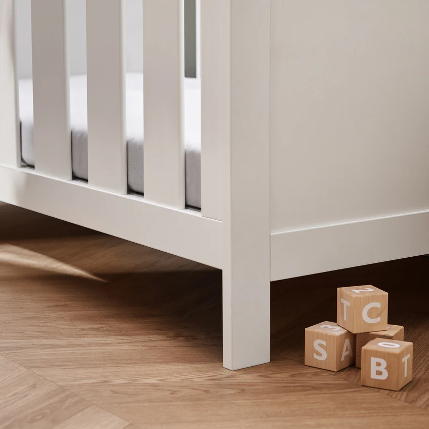 Bromley White Convertible Cot Bed to Toddler Bed - Image 3