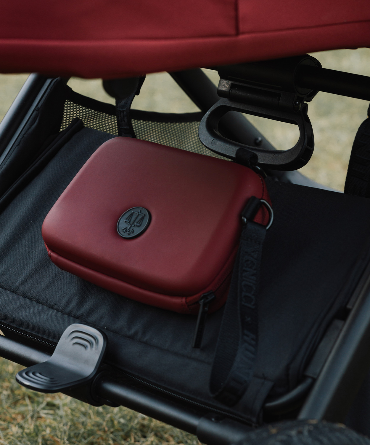 Hunter x Venicci Upline 3 Red Pram - Image 9
