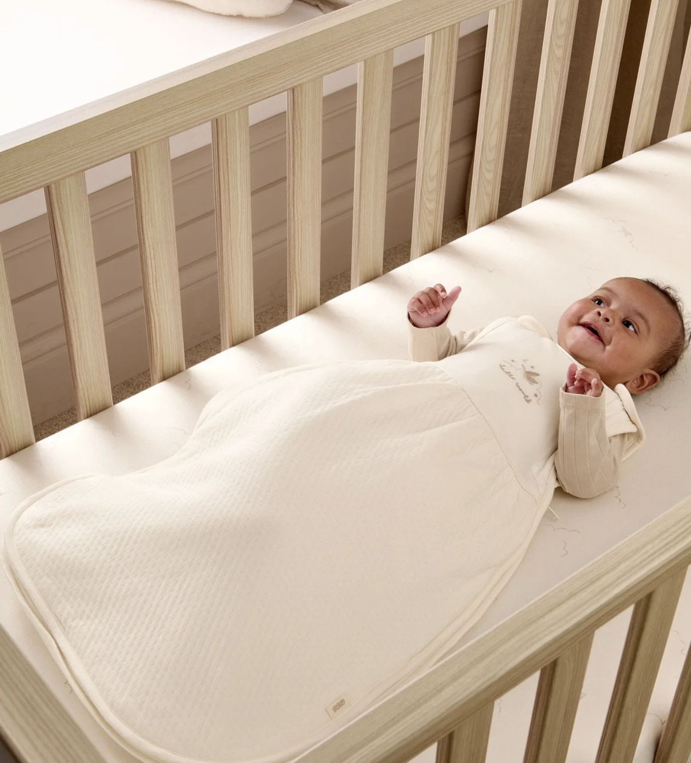 Mamas and Papas Dream pod sleep suit 0-6 months - Image 4