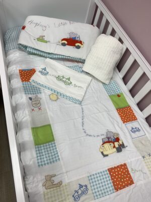 Izziwotnot cot / cot bed bedding Bale - Humphrey's Little red car
